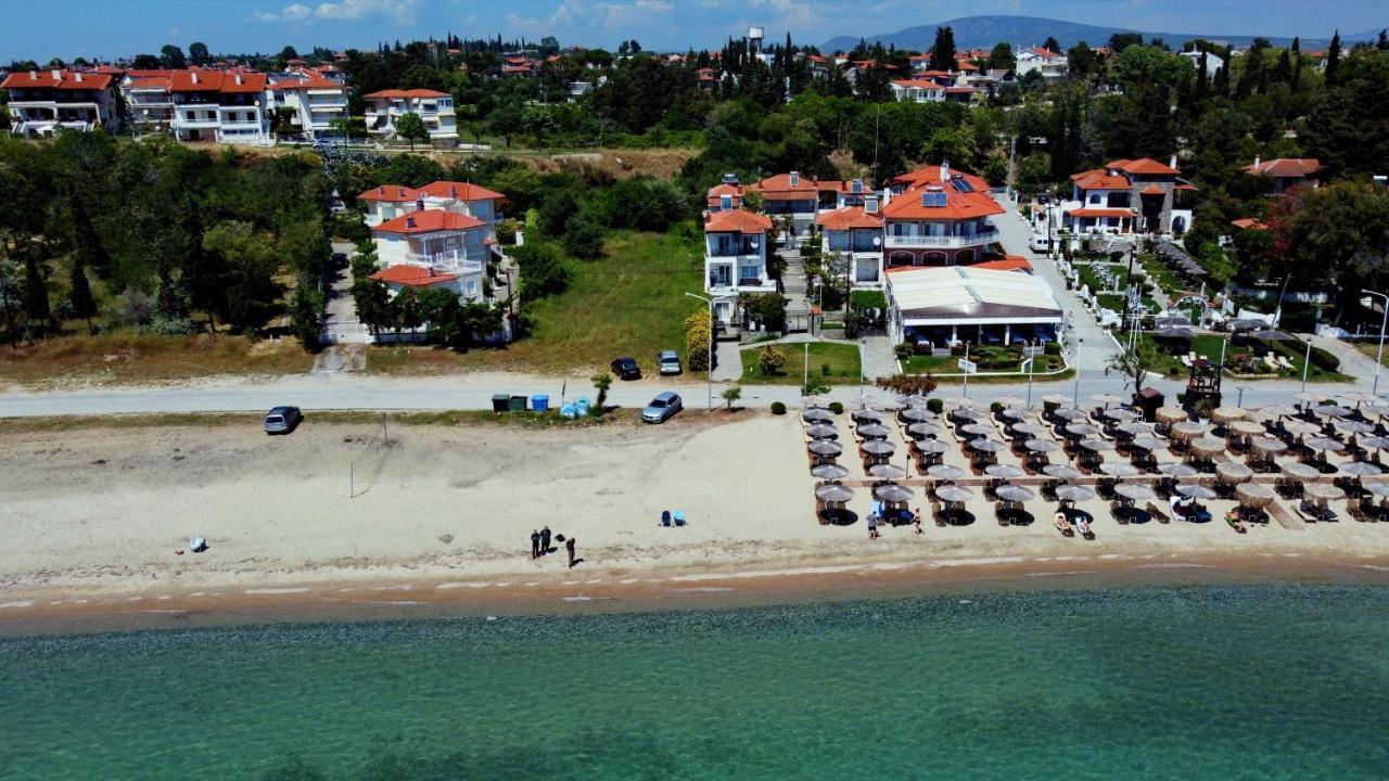 Beach Front Villa Nea Kallikrateia Esterno foto