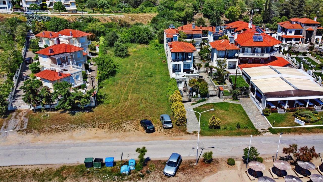 Beach Front Villa Nea Kallikrateia Esterno foto