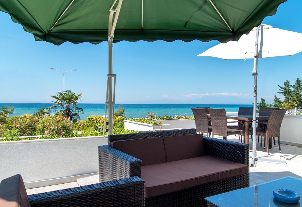 Beach Front Villa Nea Kallikrateia Esterno foto